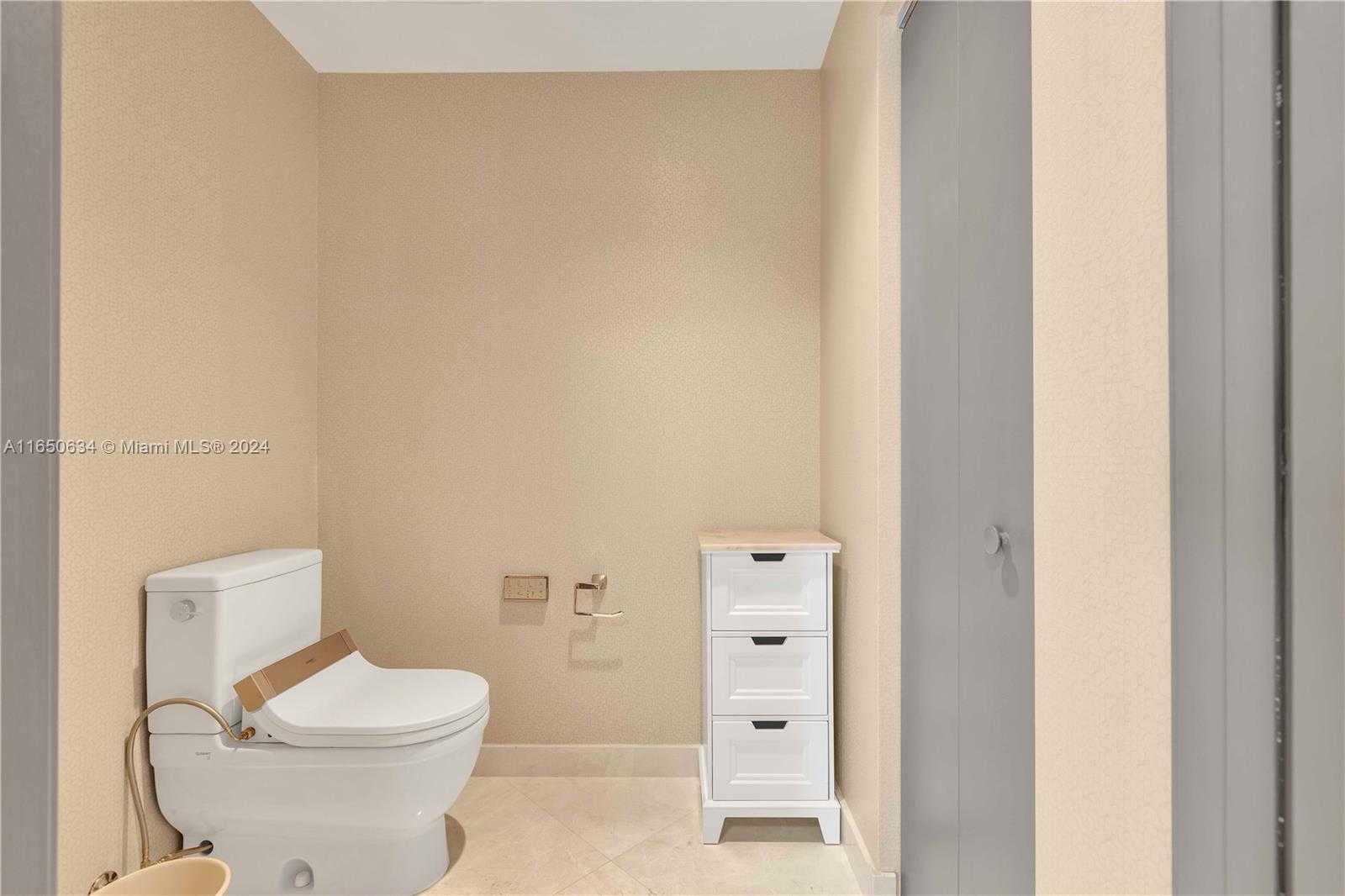 Small Image of 17111 BISCAYNE BLVD #1709, North Miami Beach Number 41