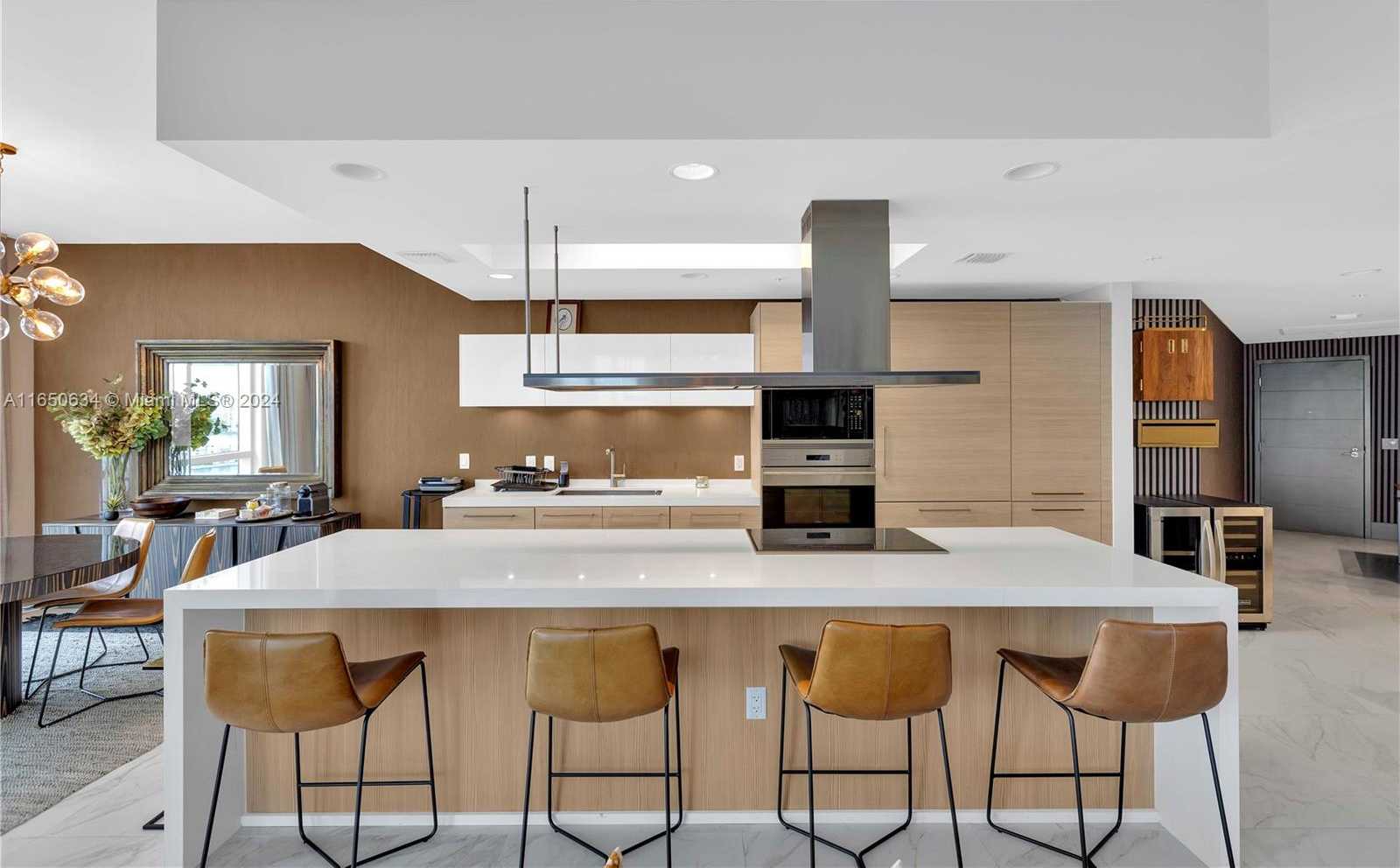 Small Image of 17111 BISCAYNE BLVD #1709, North Miami Beach Number 7