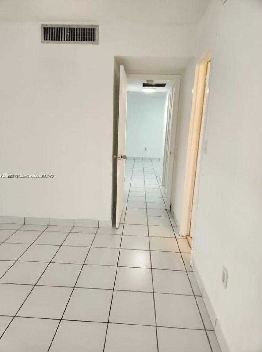 Small Image of 17560 ATLANTIC BLVD #112, Sunny Isles Beach Number 17