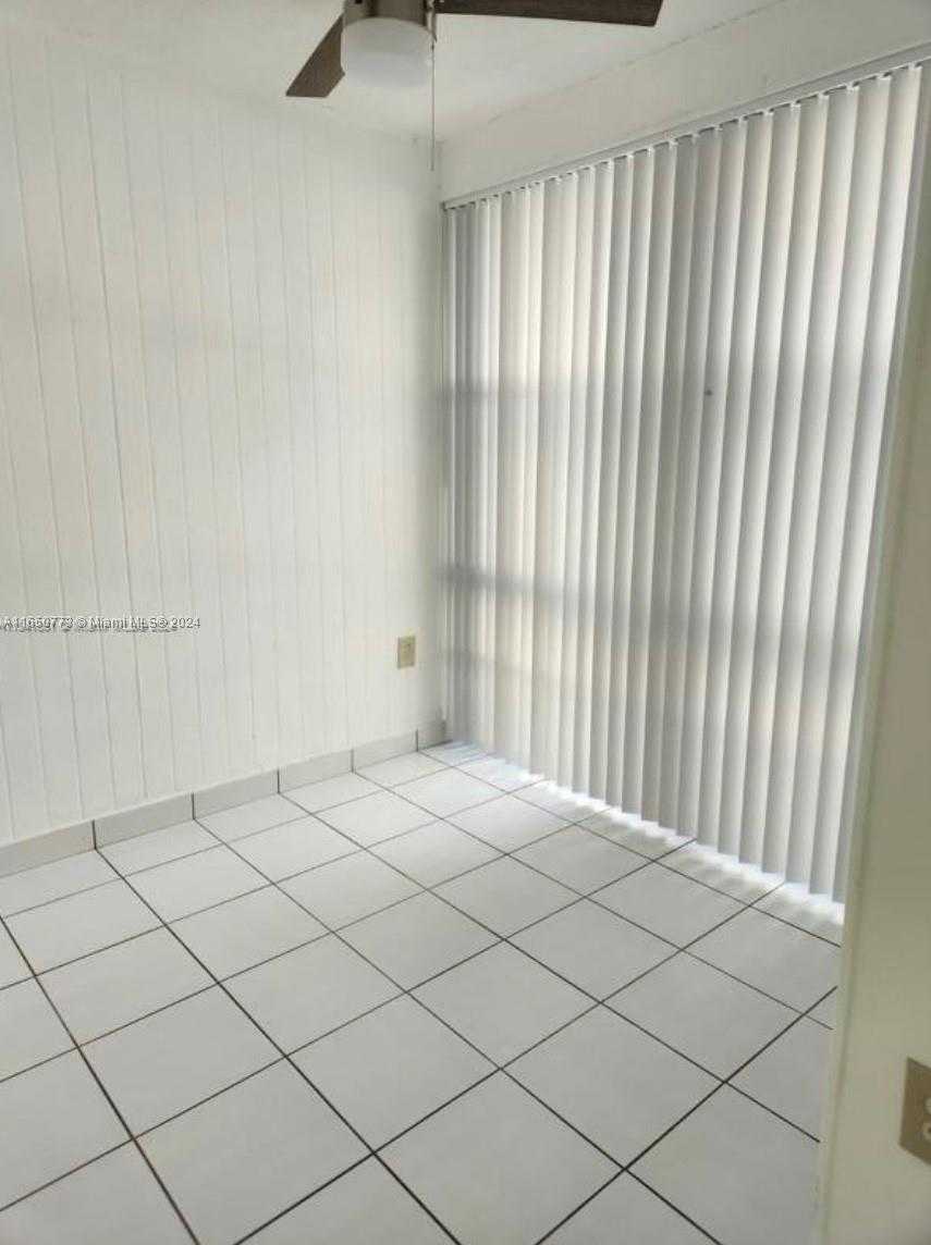 Small Image of 17560 ATLANTIC BLVD #112, Sunny Isles Beach Number 18