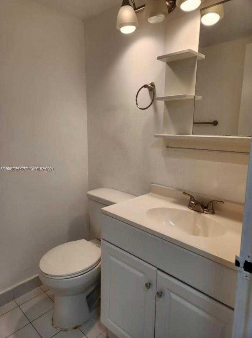 Small Image of 17560 ATLANTIC BLVD #112, Sunny Isles Beach Number 22