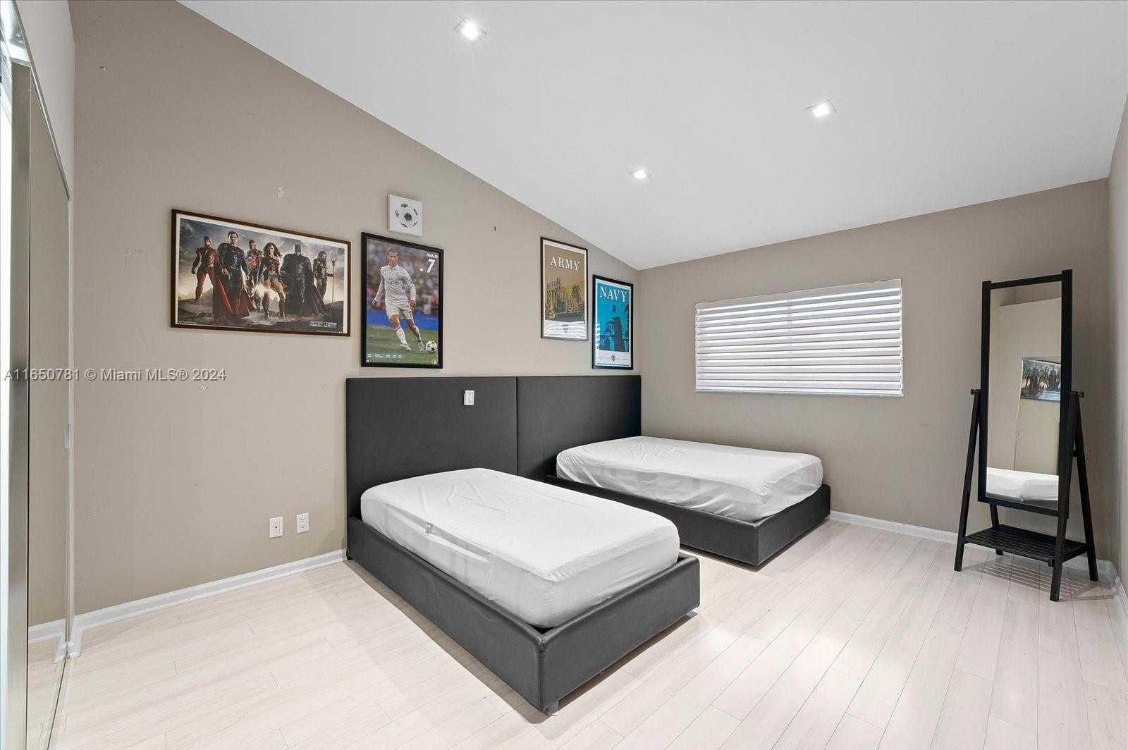 Small Image of 3602 YACHT CLUB DR #405, Aventura Number 14