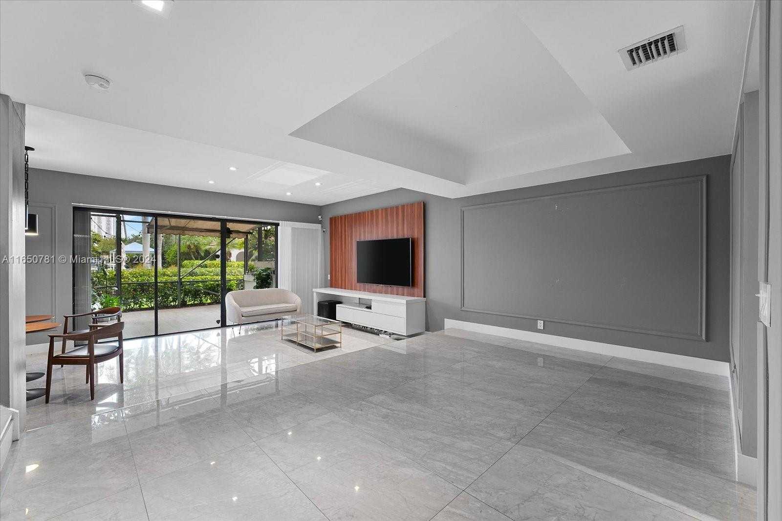 Small Image of 3602 YACHT CLUB DR #405, Aventura Number 3