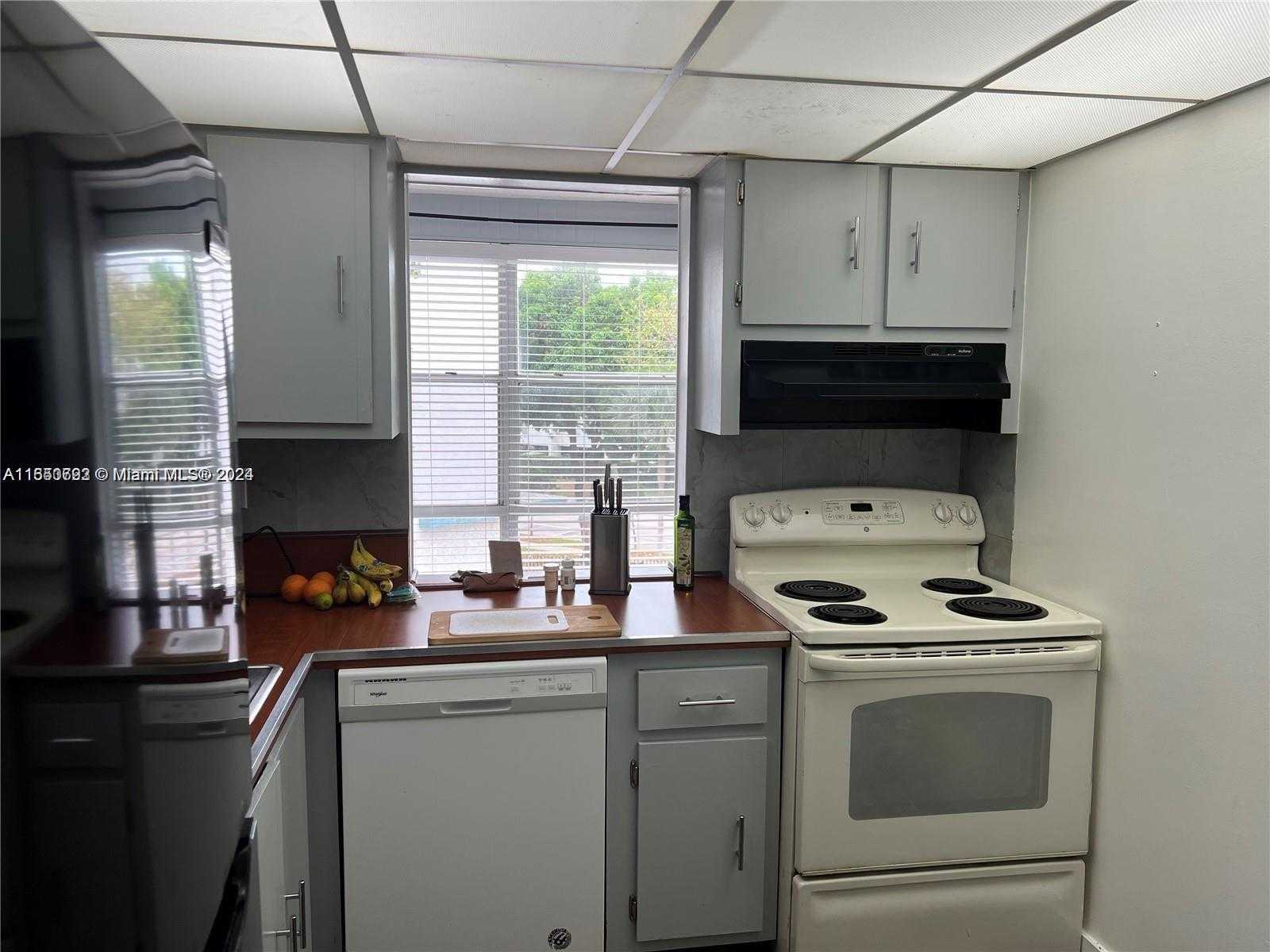 Small Image of 17620 ATLANTIC BLVD #315, Sunny Isles Beach Number 13