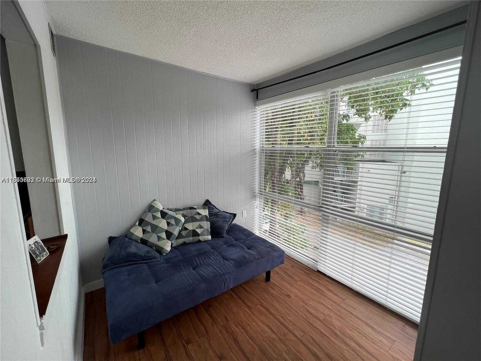 Small Image of 17620 ATLANTIC BLVD #315, Sunny Isles Beach Number 14