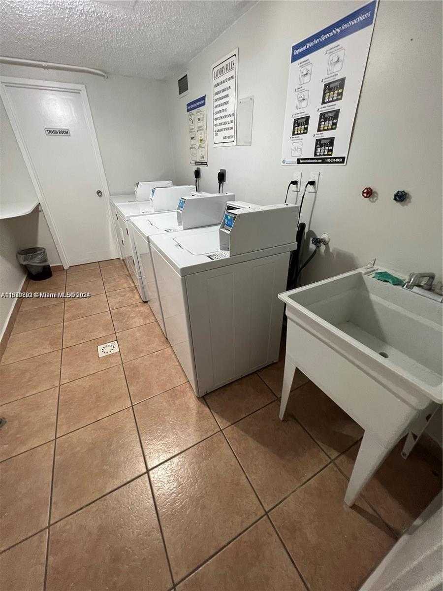 Small Image of 17620 ATLANTIC BLVD #315, Sunny Isles Beach Number 20