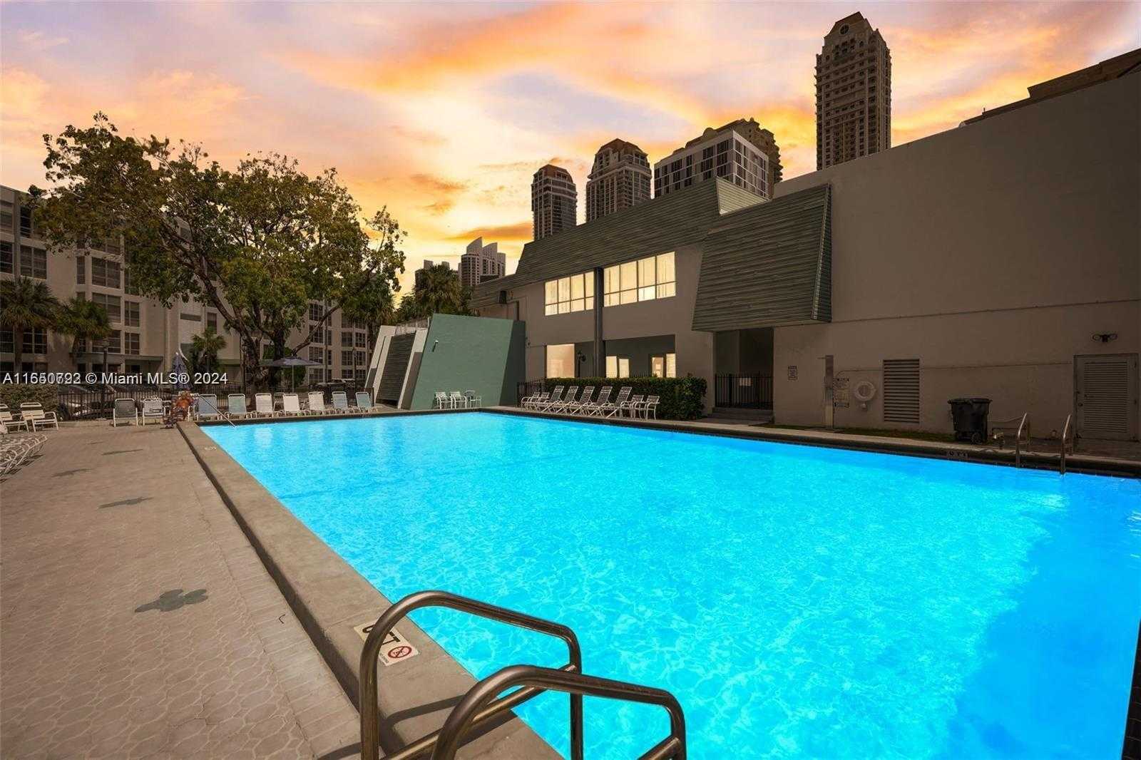 Small Image of 17620 ATLANTIC BLVD #315, Sunny Isles Beach Number 21
