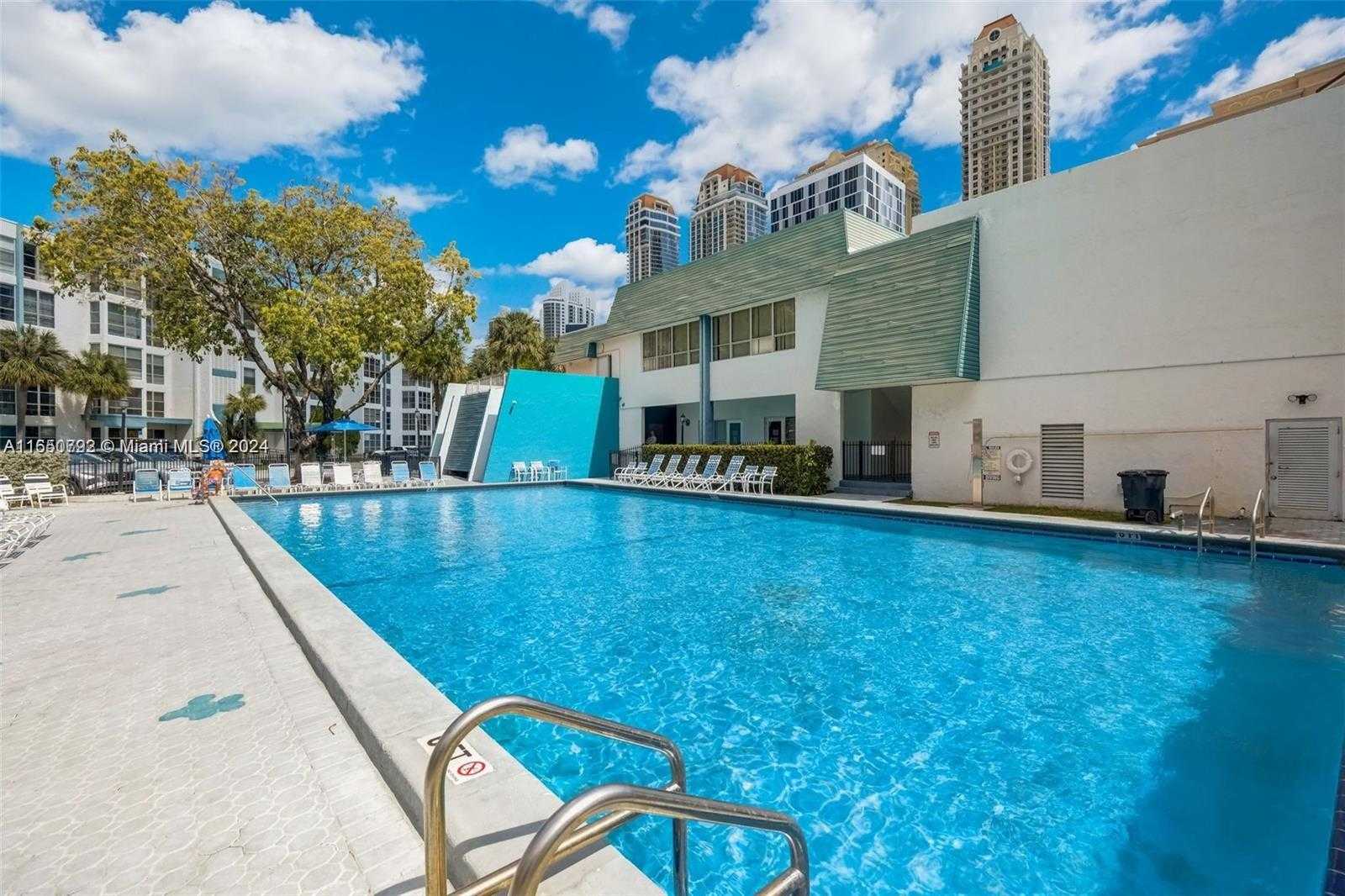 Small Image of 17620 ATLANTIC BLVD #315, Sunny Isles Beach Number 22