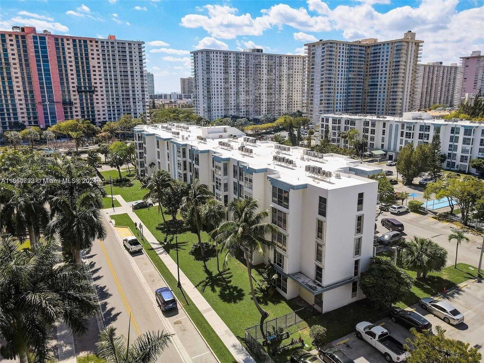 Small Image of 17620 ATLANTIC BLVD #315, Sunny Isles Beach Number 28