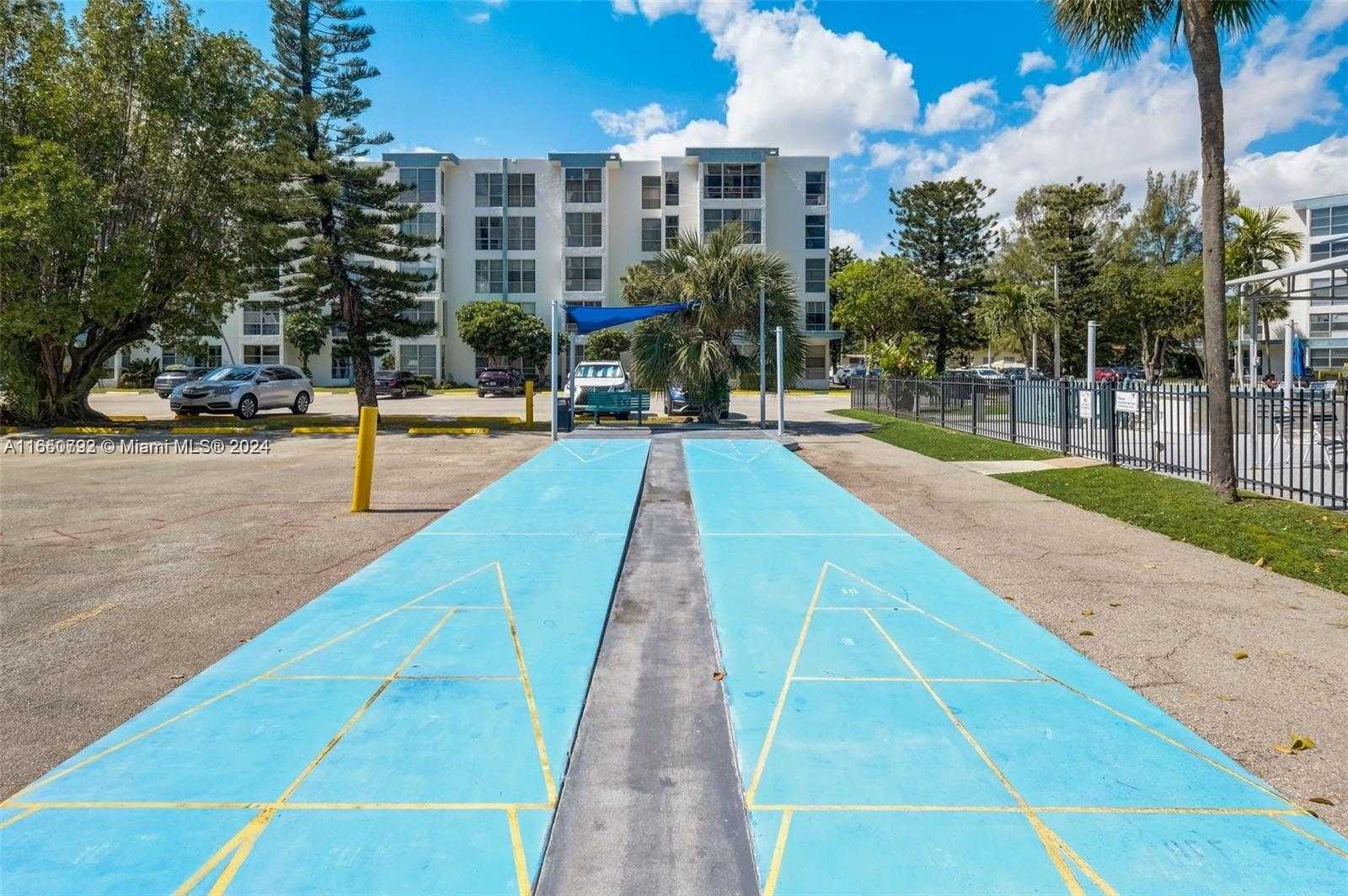 Small Image of 17620 ATLANTIC BLVD #315, Sunny Isles Beach Number 29
