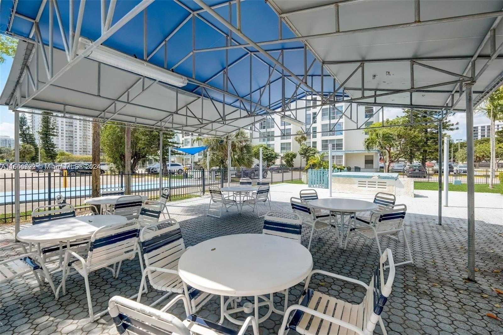 Small Image of 17620 ATLANTIC BLVD #315, Sunny Isles Beach Number 32