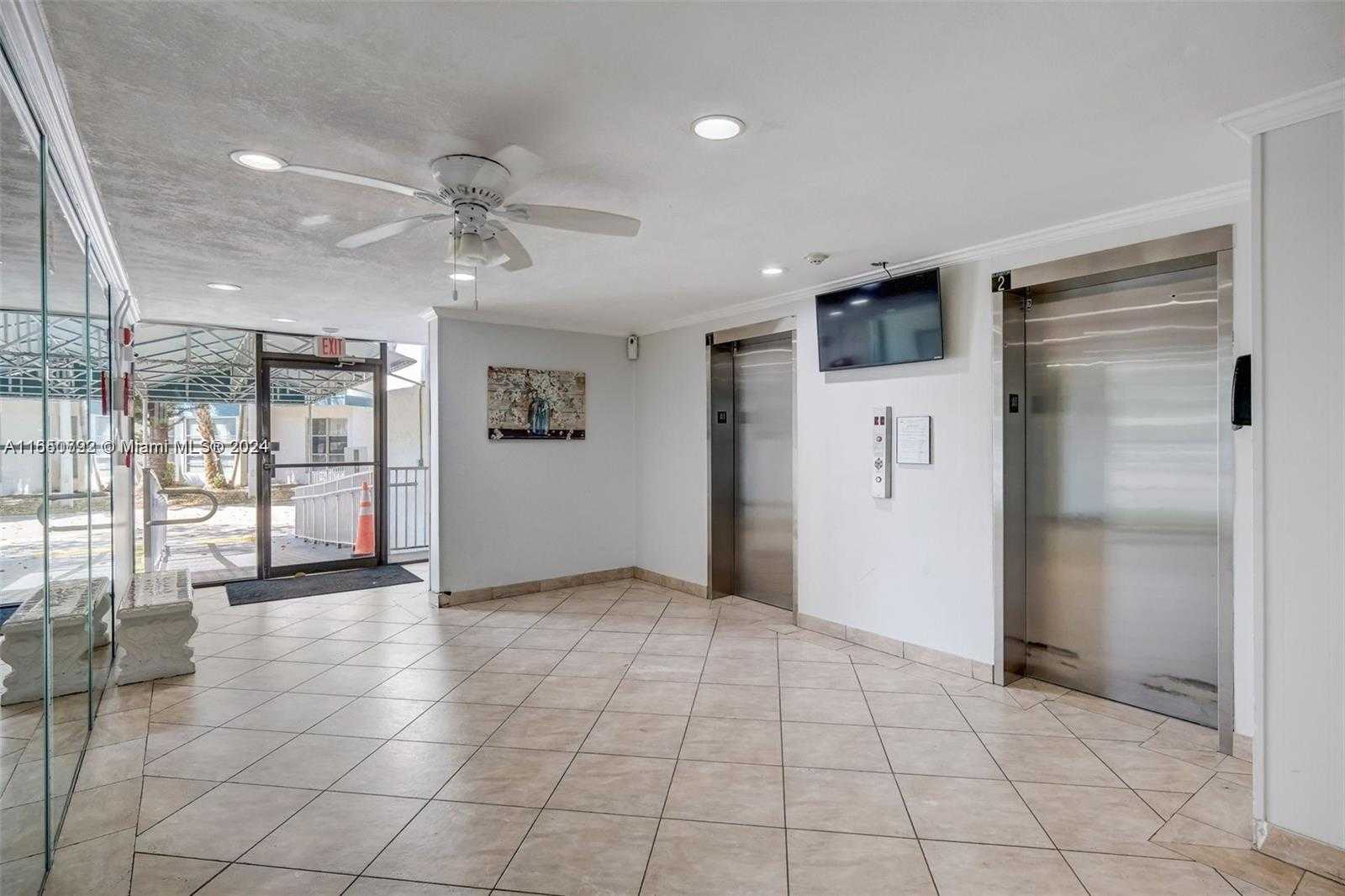 Small Image of 17620 ATLANTIC BLVD #315, Sunny Isles Beach Number 8