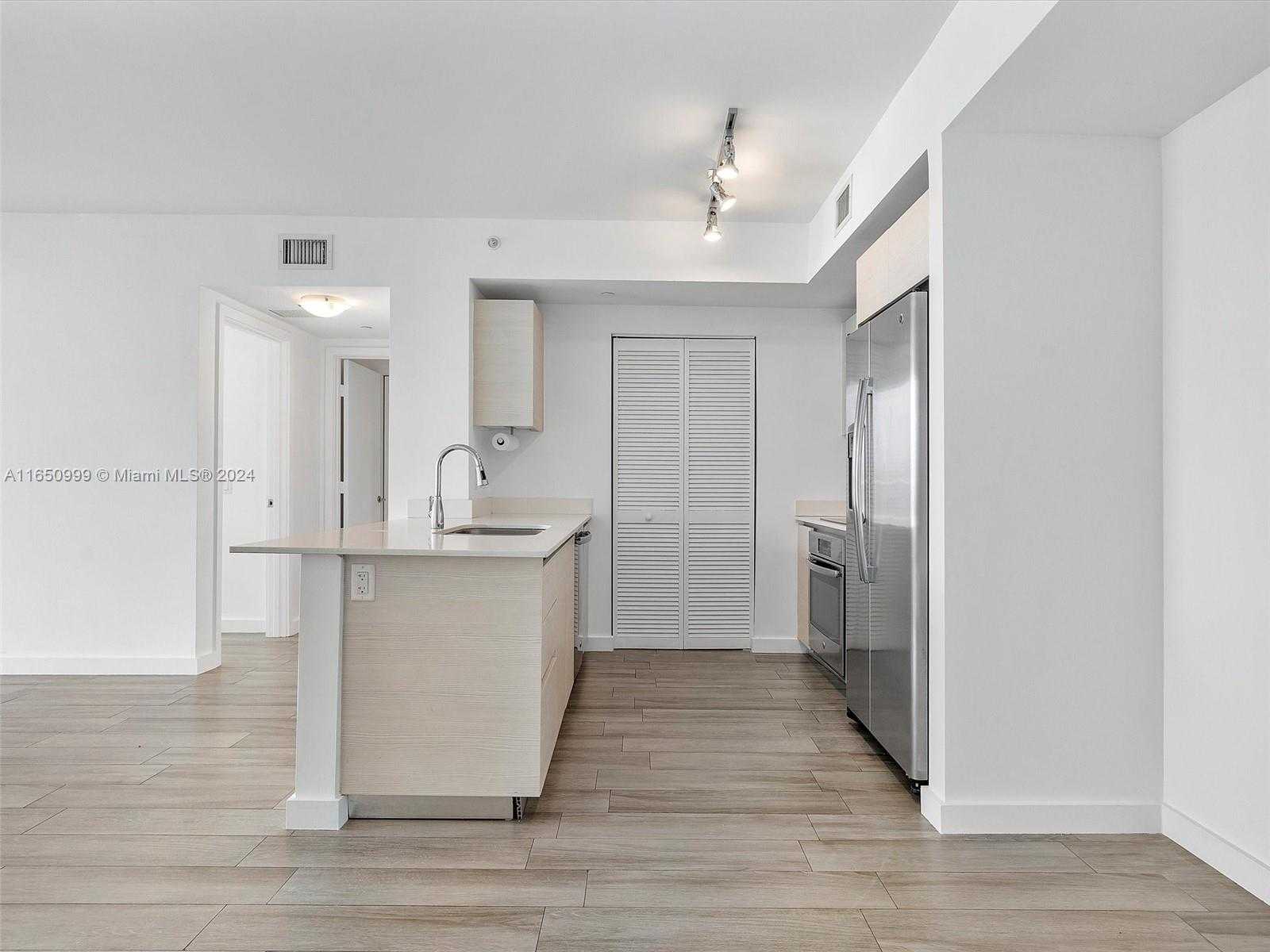 Small Image of 4250 BISCAYNE BLVD #1416, Miami Number 19