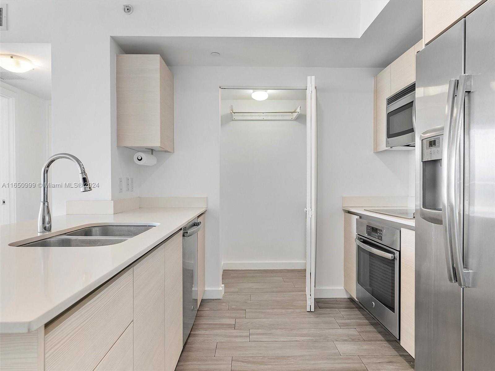 Small Image of 4250 BISCAYNE BLVD #1416, Miami Number 21