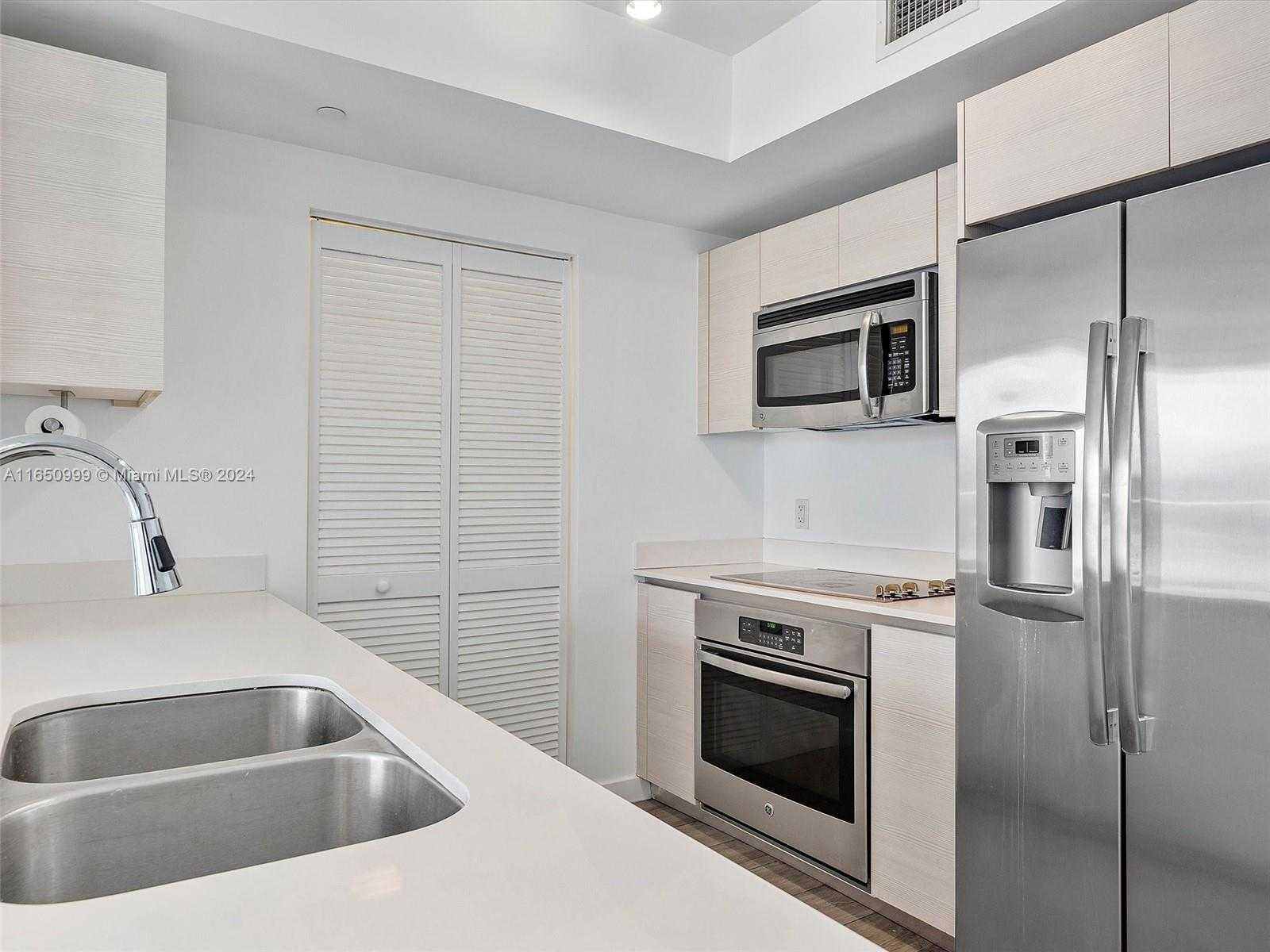 Small Image of 4250 BISCAYNE BLVD #1416, Miami Number 22