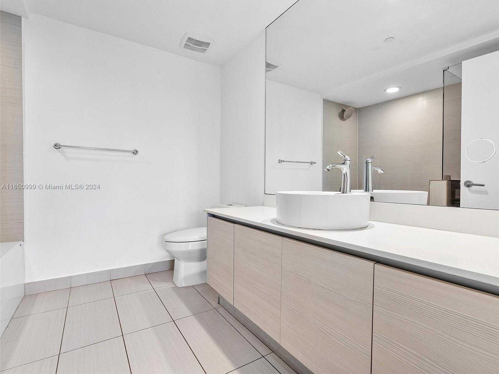 Small Image of 4250 BISCAYNE BLVD #1416, Miami Number 31