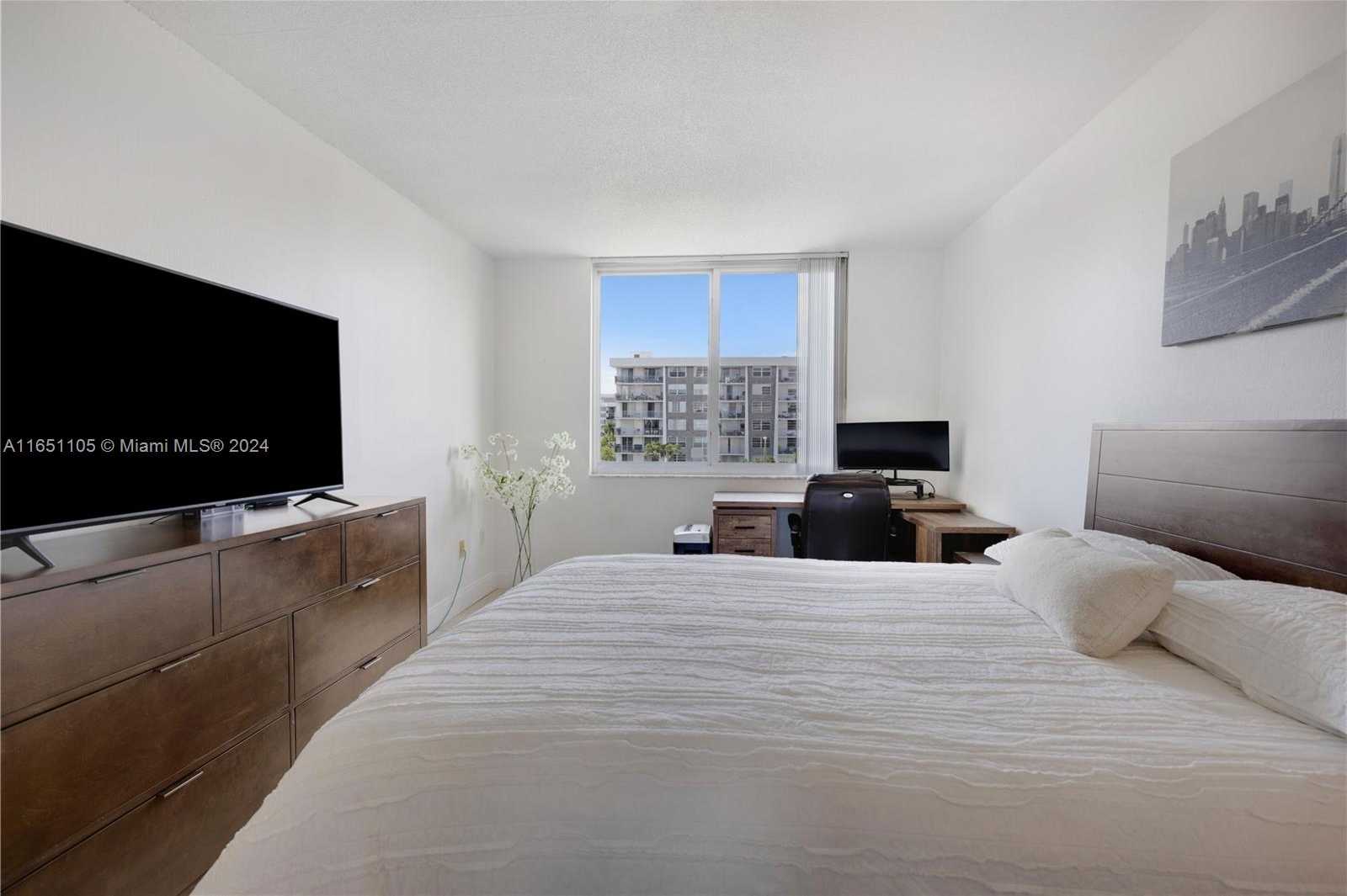 Small Image of 1080 94TH ST #411, Bay Harbor Islands Number 12