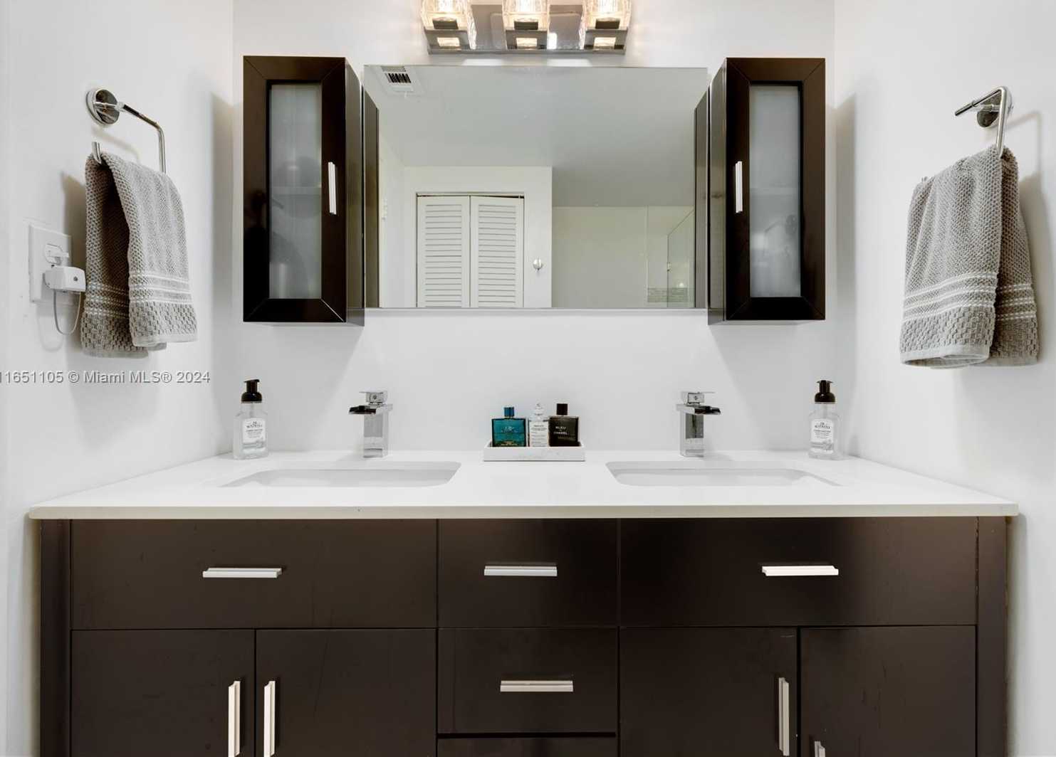 Small Image of 1080 94TH ST #411, Bay Harbor Islands Number 17