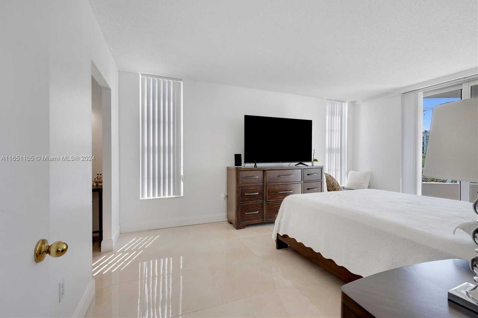 Small Image of 1080 94TH ST #411, Bay Harbor Islands Number 19
