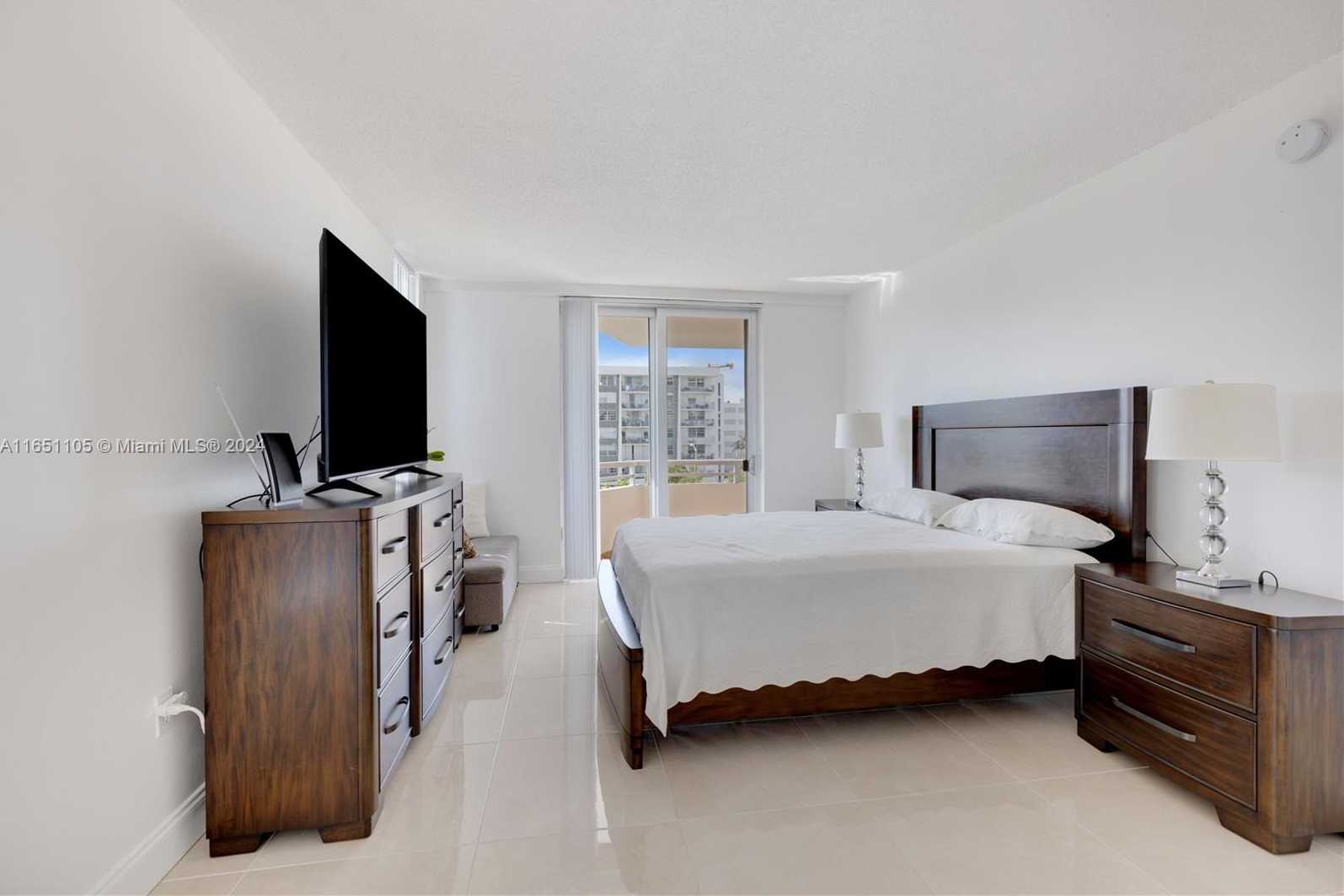Small Image of 1080 94TH ST #411, Bay Harbor Islands Number 20