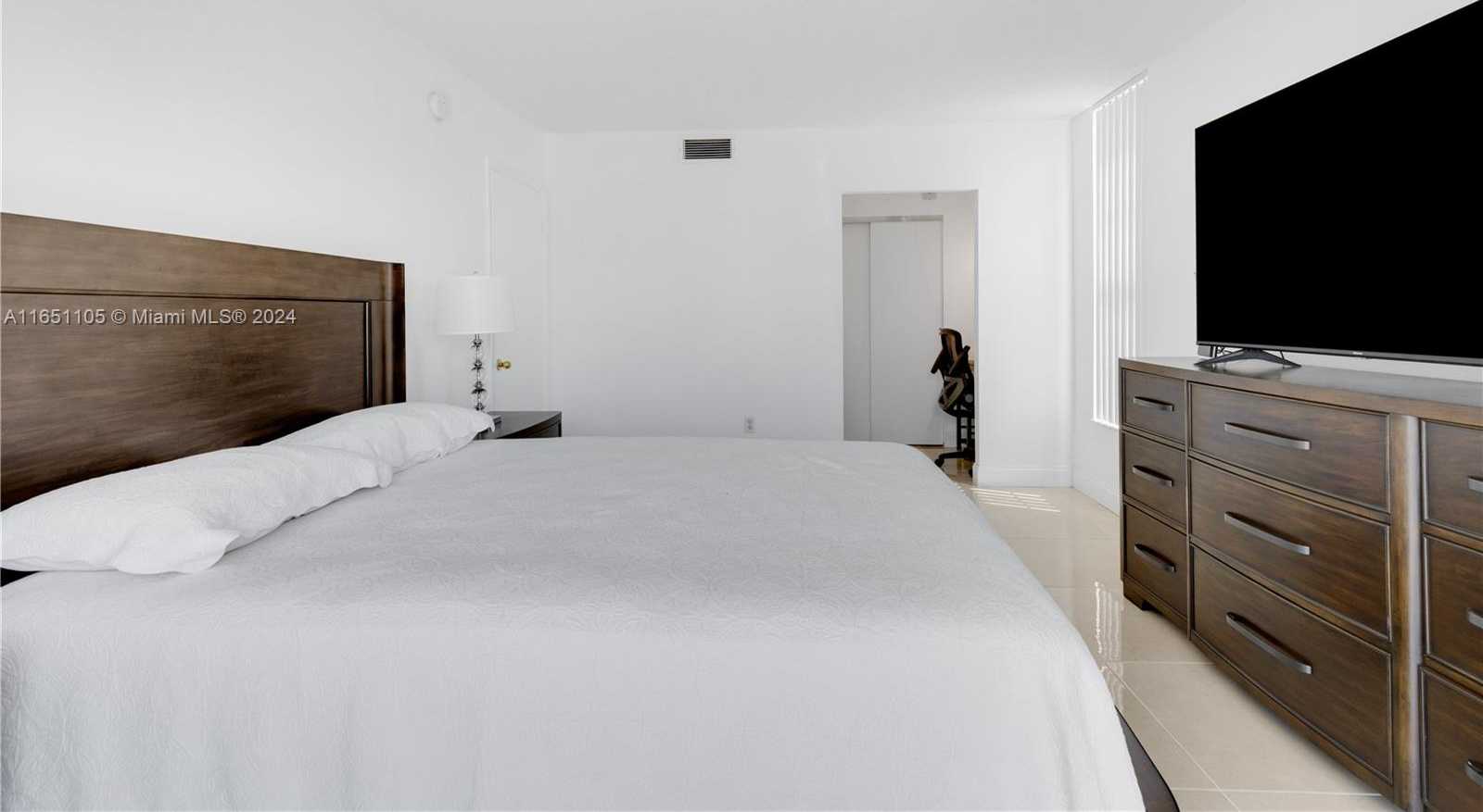 Small Image of 1080 94TH ST #411, Bay Harbor Islands Number 22