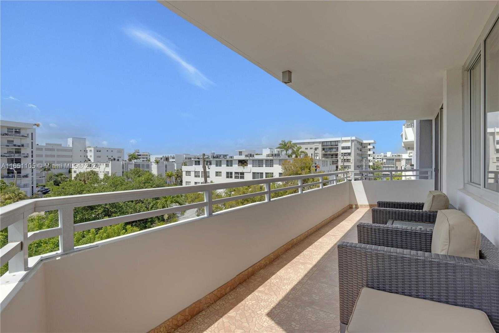 Small Image of 1080 94TH ST #411, Bay Harbor Islands Number 27
