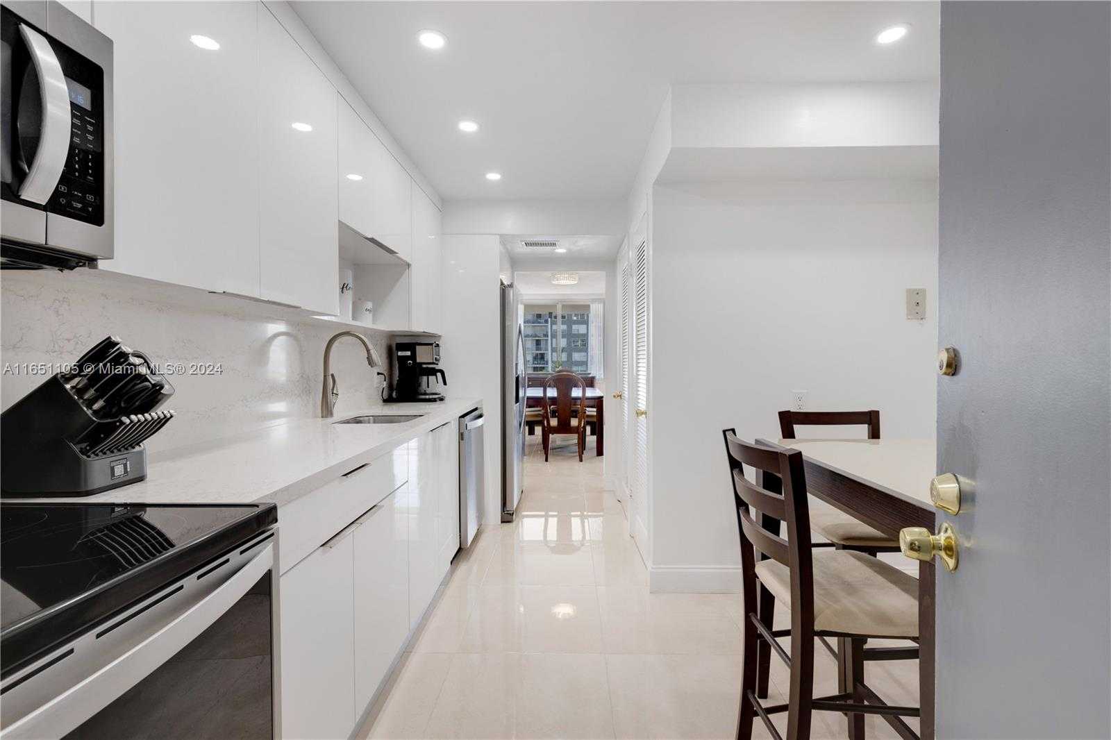 Small Image of 1080 94TH ST #411, Bay Harbor Islands Number 7