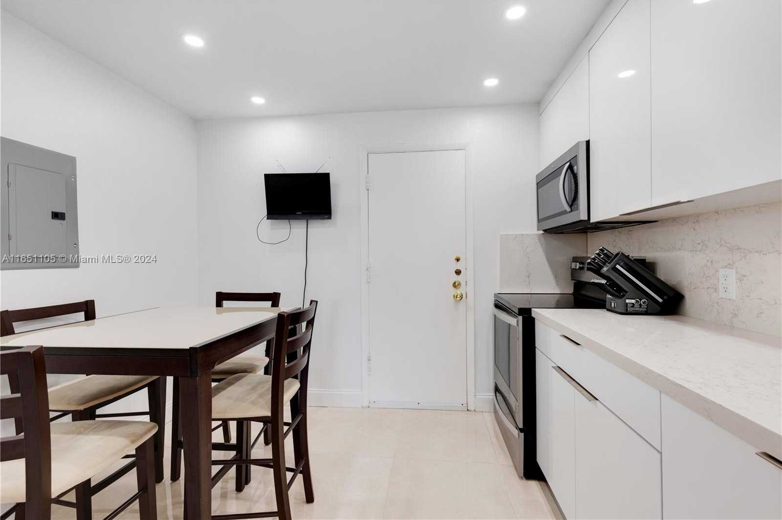 Small Image of 1080 94TH ST #411, Bay Harbor Islands Number 9