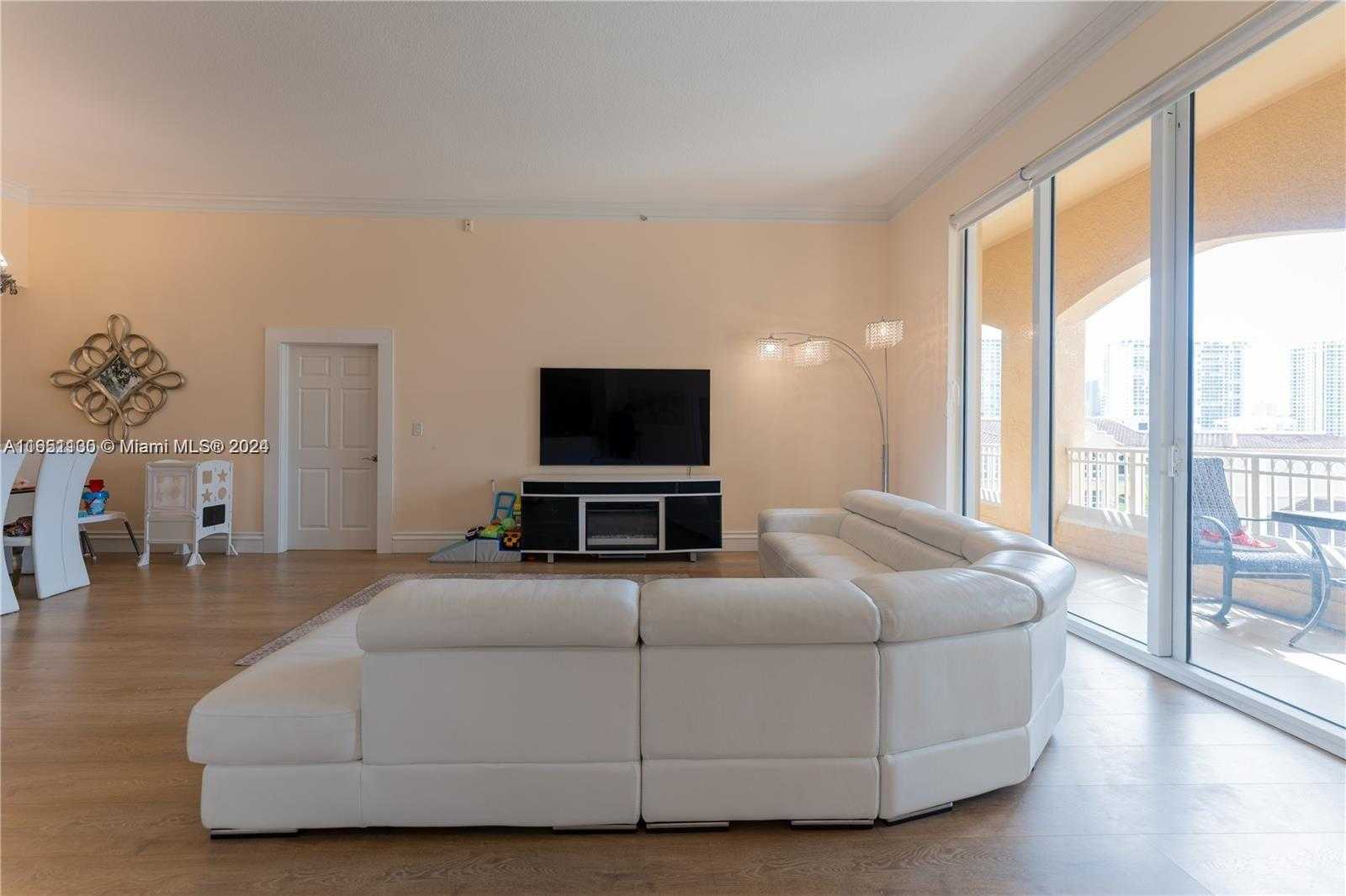 Small Image of 3001 NORTH EAST 185TH ST #710, Aventura Number 2