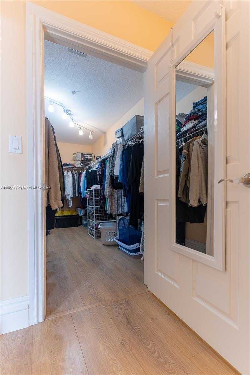 Small Image of 3001 NORTH EAST 185TH ST #710, Aventura Number 29