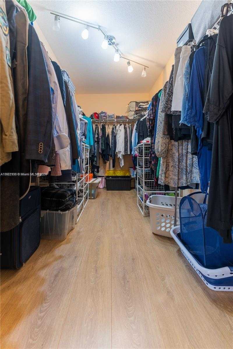 Small Image of 3001 NORTH EAST 185TH ST #710, Aventura Number 30