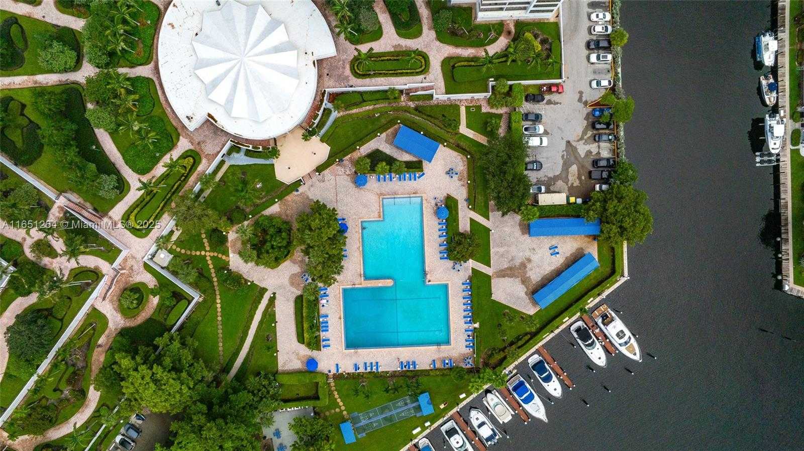 Small Image of 2500 PARKVIEW DR #517, Hallandale Beach Number 11