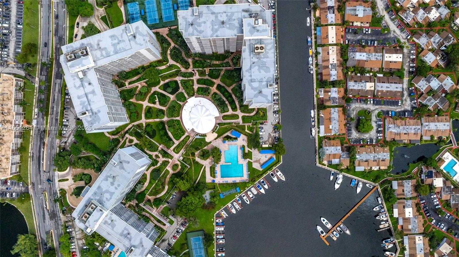 Small Image of 2500 PARKVIEW DR #517, Hallandale Beach Number 12