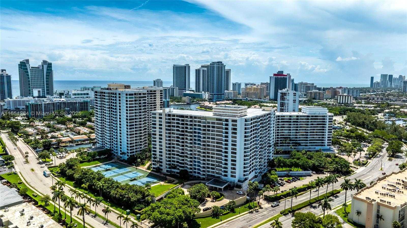 Small Image of 2500 PARKVIEW DR #517, Hallandale Beach Number 16