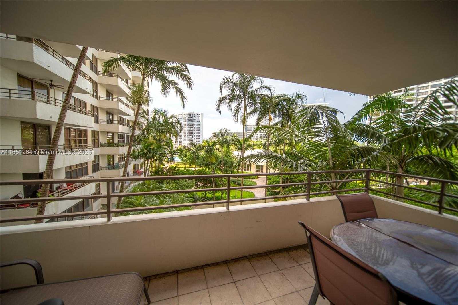 Small Image of 2500 PARKVIEW DR #517, Hallandale Beach Number 19