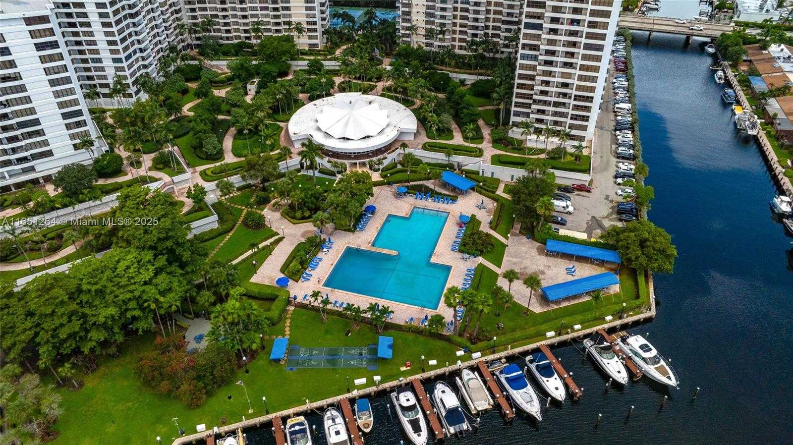 Small Image of 2500 PARKVIEW DR #517, Hallandale Beach Number 6