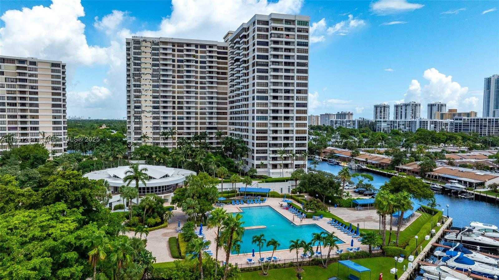 Small Image of 2500 PARKVIEW DR #517, Hallandale Beach Number 9