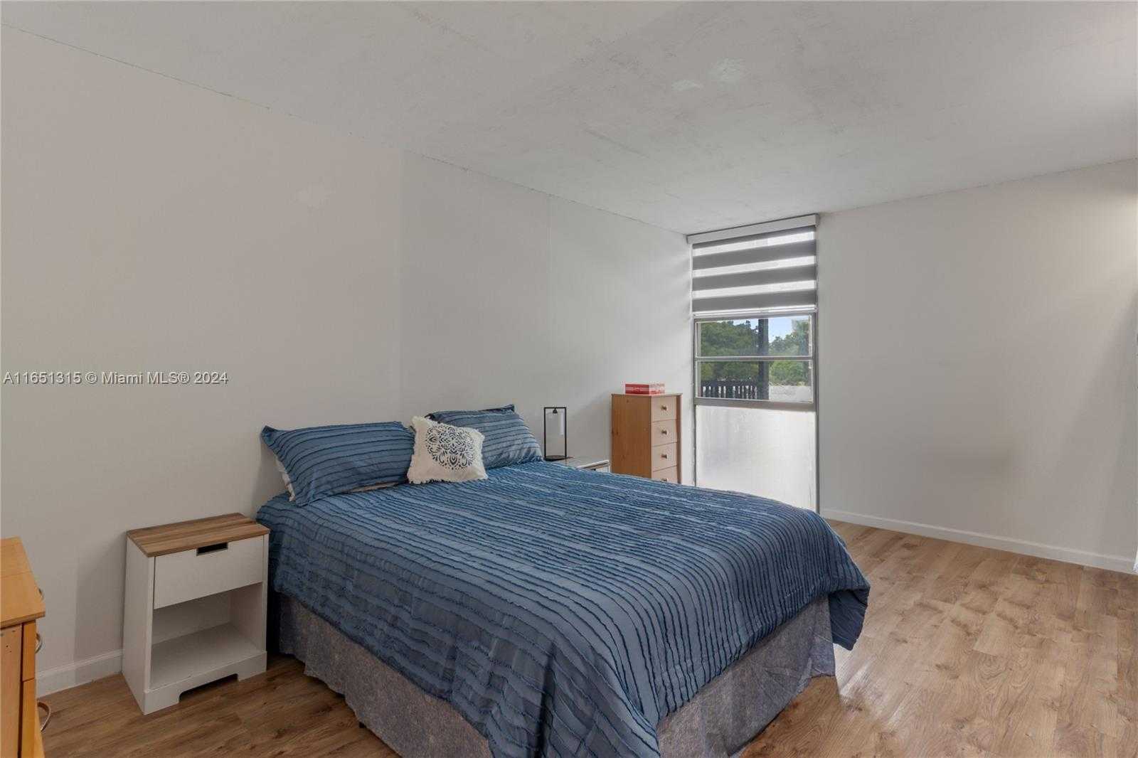 Small Image of 3301 NORTH COUNTRY CLUB DR #312, Aventura Number 11