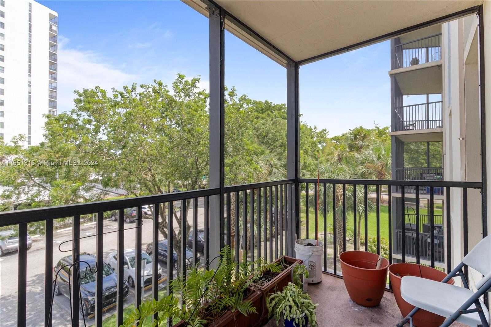 Small Image of 3301 NORTH COUNTRY CLUB DR #312, Aventura Number 18