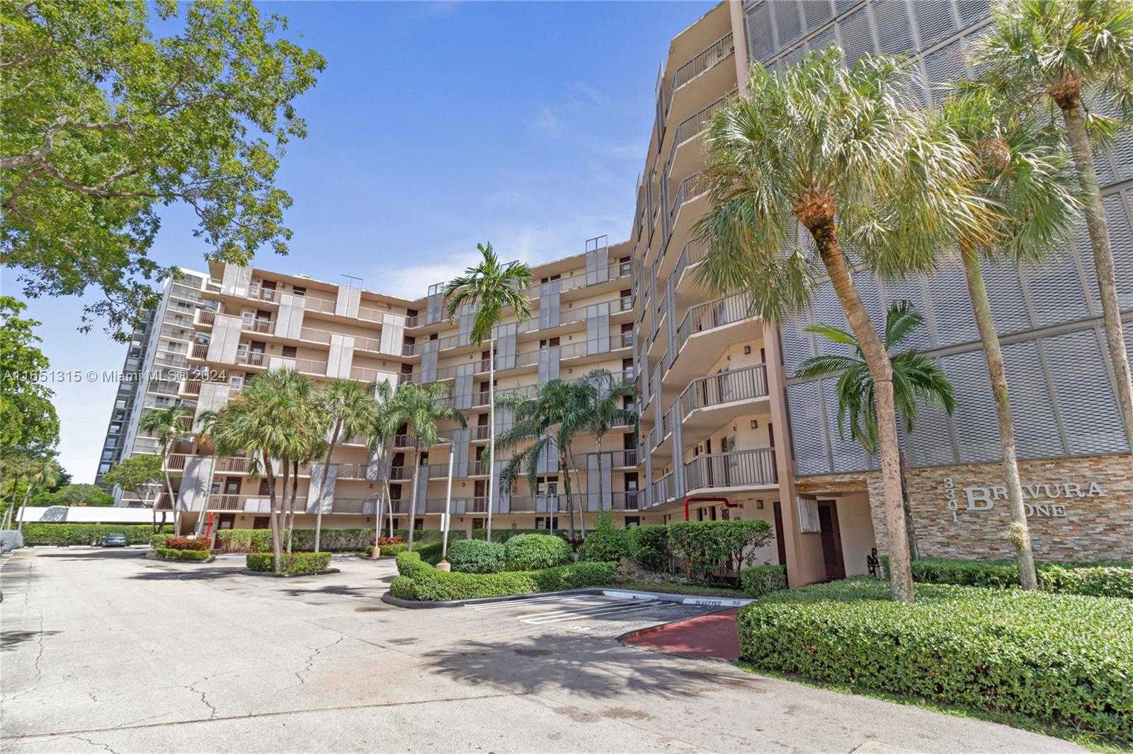 Small Image of 3301 NORTH COUNTRY CLUB DR #312, Aventura Number 21