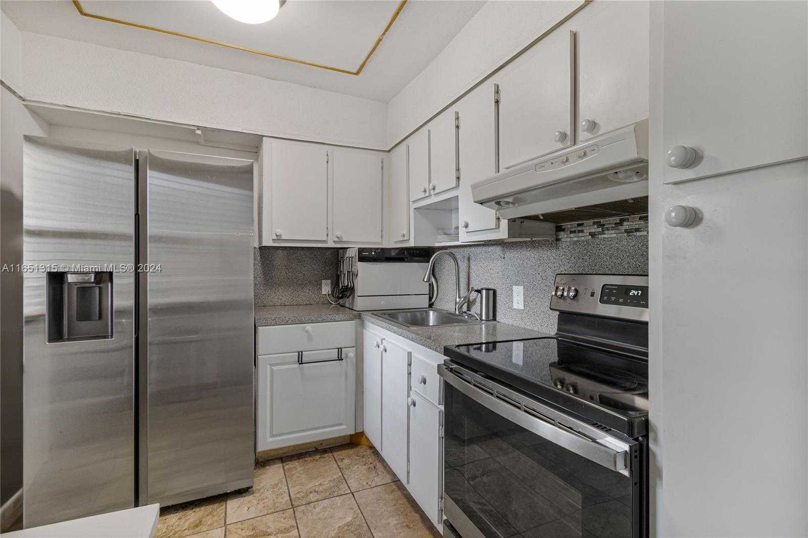 Small Image of 3301 NORTH COUNTRY CLUB DR #312, Aventura Number 7