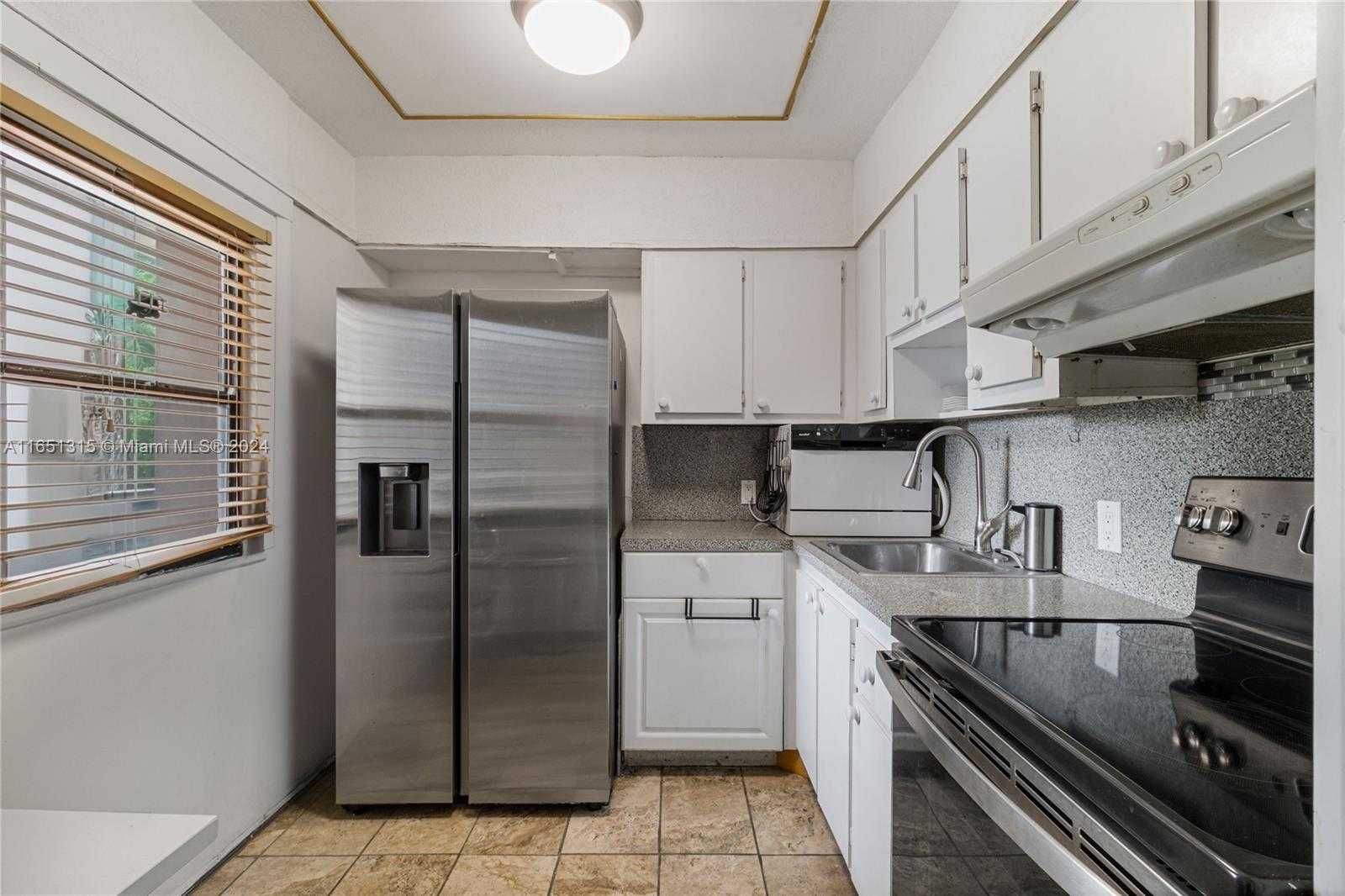 Small Image of 3301 NORTH COUNTRY CLUB DR #312, Aventura Number 8