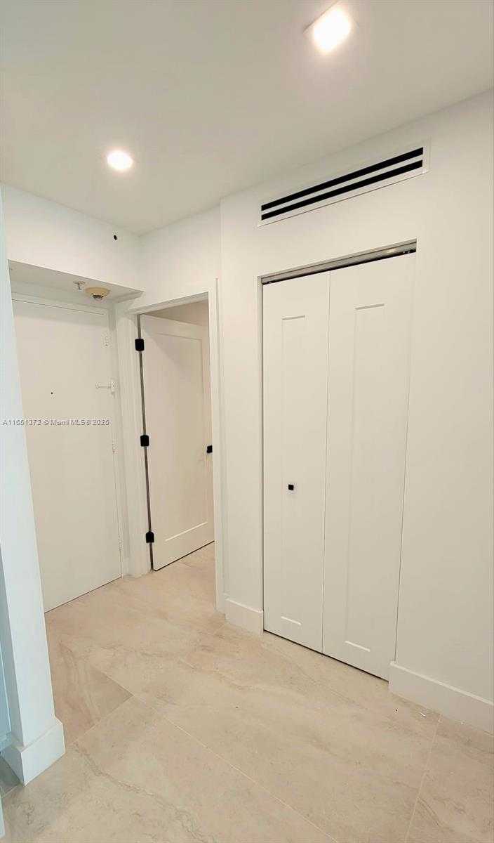 Small Image of 19390 COLLINS AVE #1025, Sunny Isles Beach Number 10