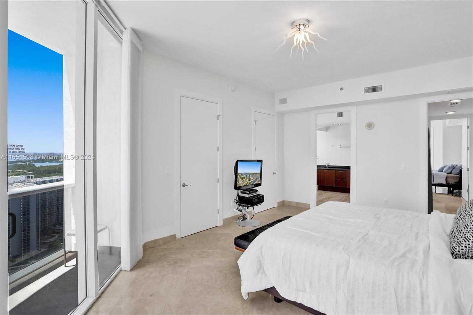 Small Image of 16001 COLLINS AVE #2806, Sunny Isles Beach Number 27