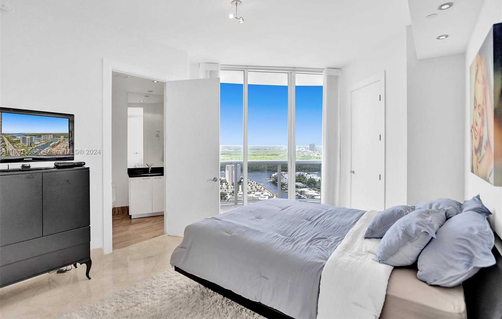 Small Image of 16001 COLLINS AVE #2806, Sunny Isles Beach Number 38