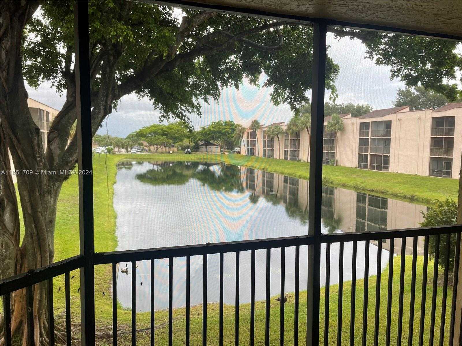 Small Image of 3252 FOXCROFT RD #206, Miramar Number 10