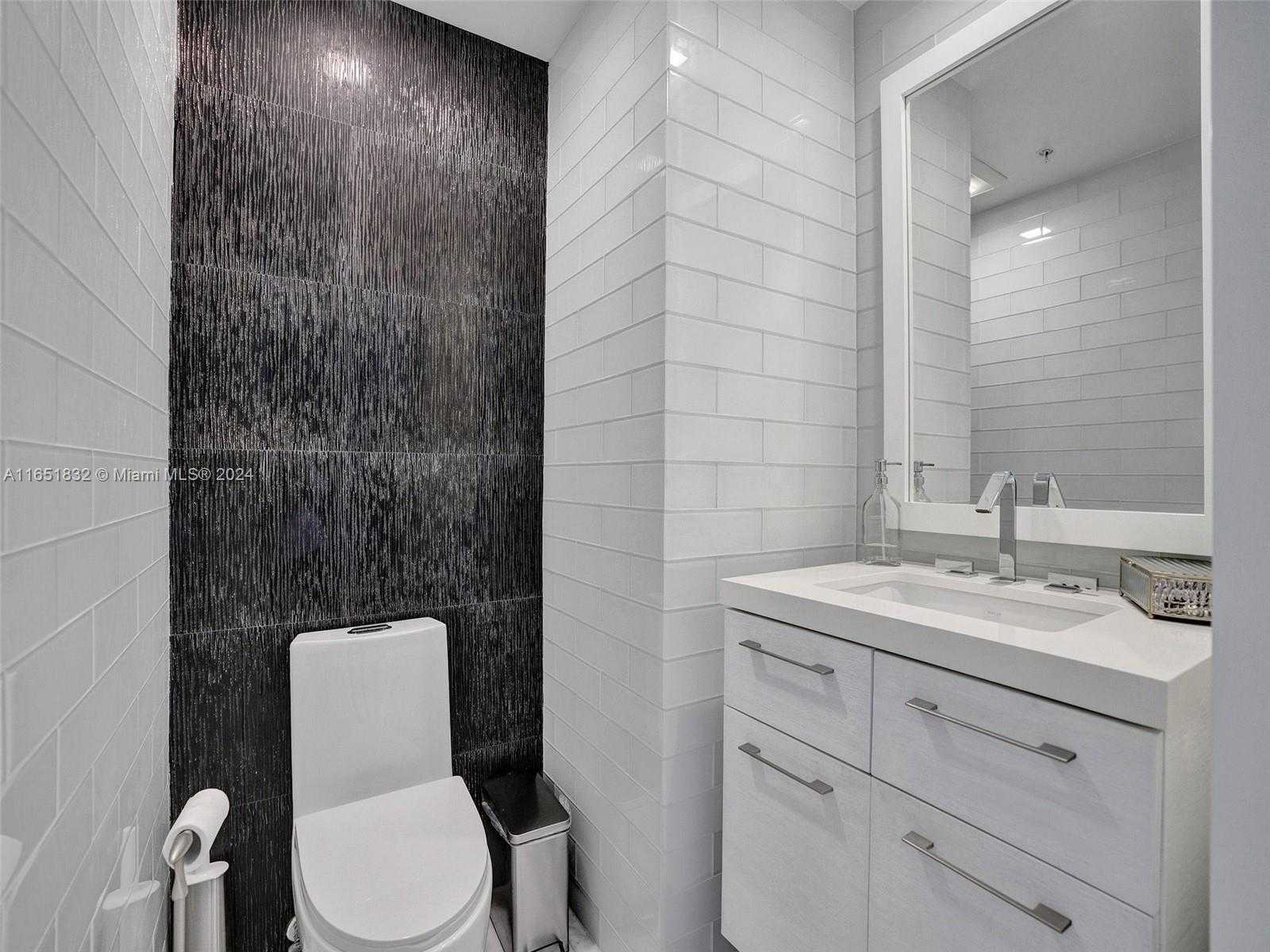 Small Image of 18201 COLLINS AVE #1204, Sunny Isles Beach Number 2