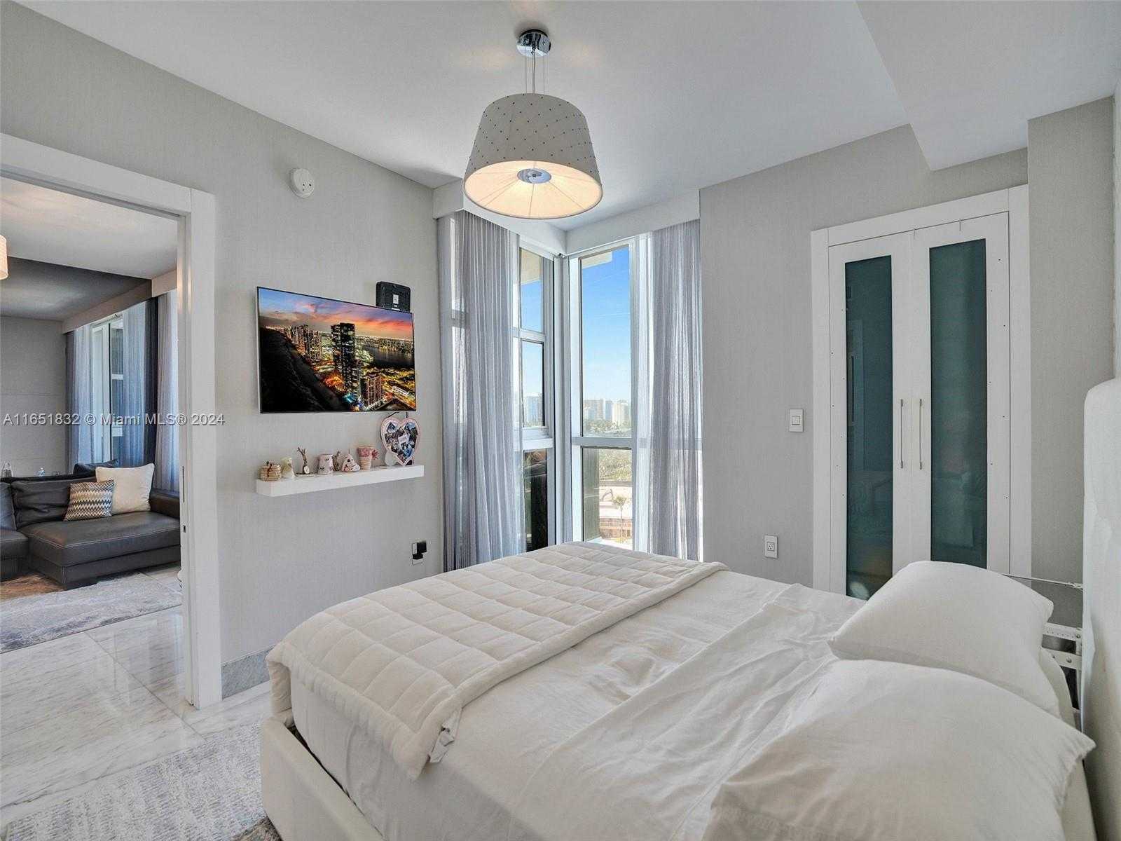 Small Image of 18201 COLLINS AVE #1204, Sunny Isles Beach Number 21