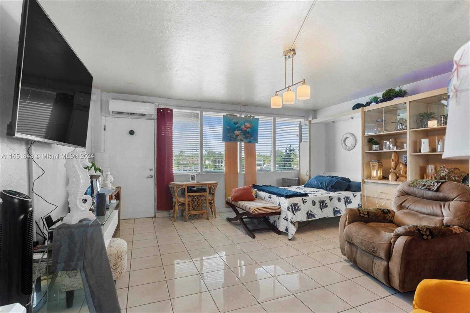 Small Image of 6484 INDIAN CREEK DR #226, Miami Beach Number 3