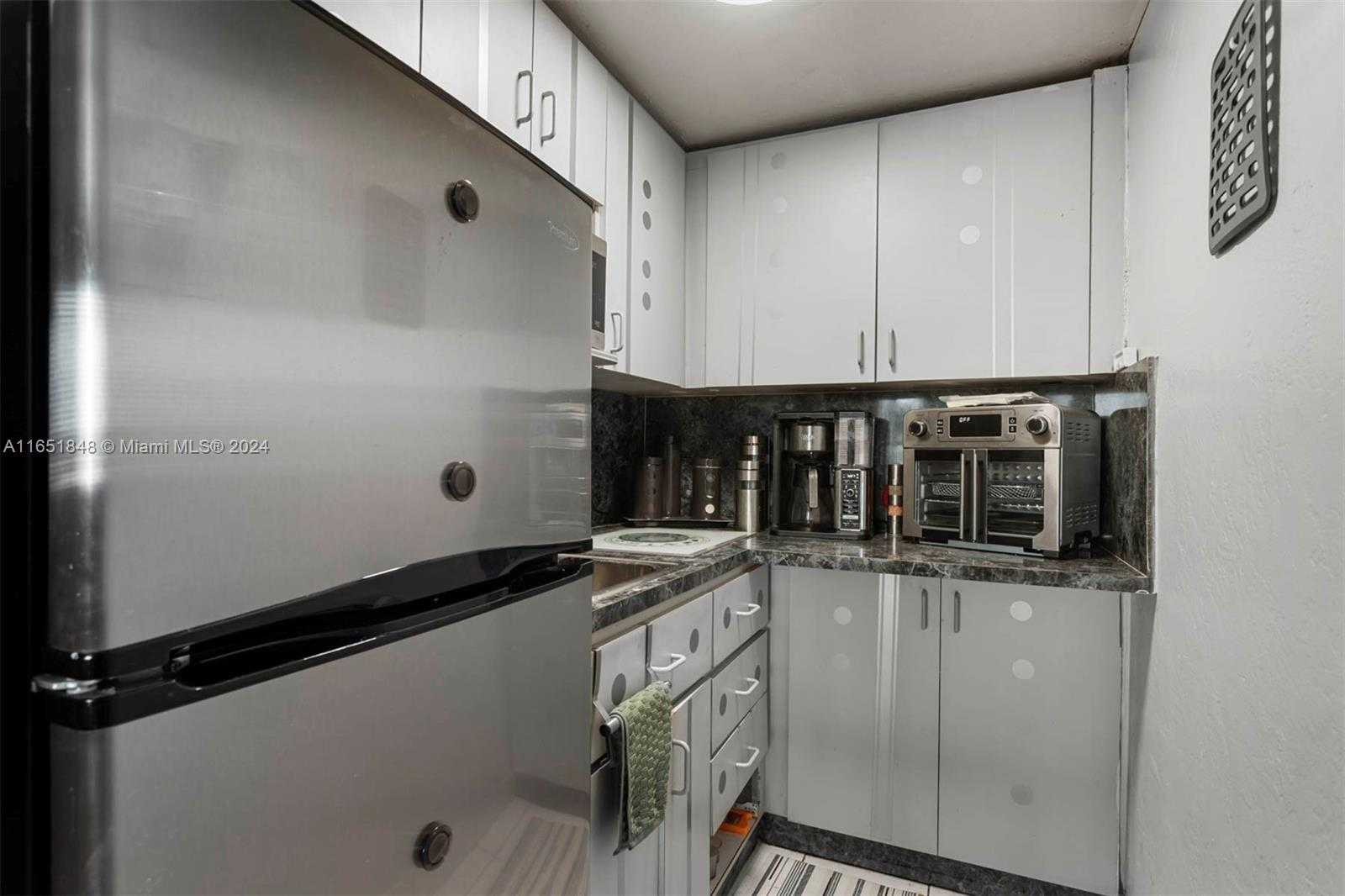 Small Image of 6484 INDIAN CREEK DR #226, Miami Beach Number 6
